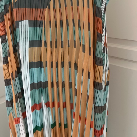 NWT Geisha Designs Size M Pleated Halter Maxi Dress Anthropologie Abstract Print - Picture 5 of 11